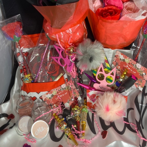 Valentines Day Packages - Picture 2 of 6